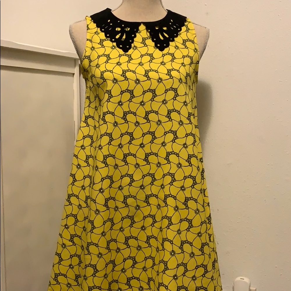 Yellow Dress - Picture 2 of 6